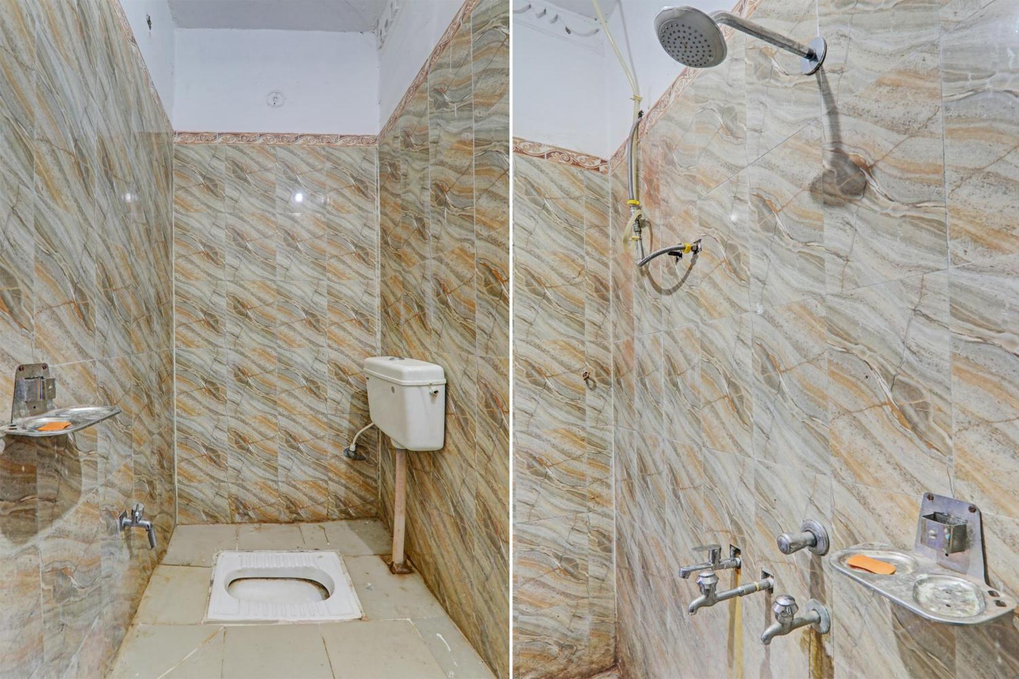 Hotel O Home Om Marriage Hall Ayodhya Exterior photo